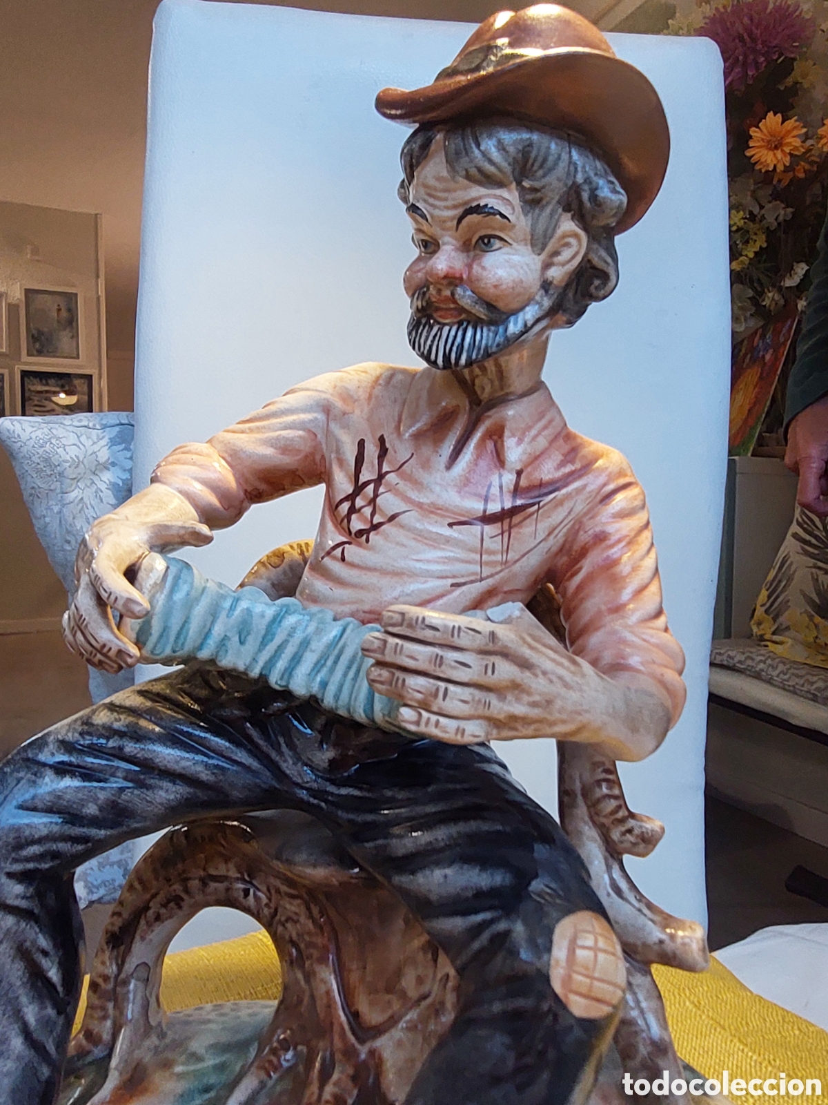 Antig&uuml;edades: Hombre del acorde&oacute;n. Capodimonte. - Foto 3