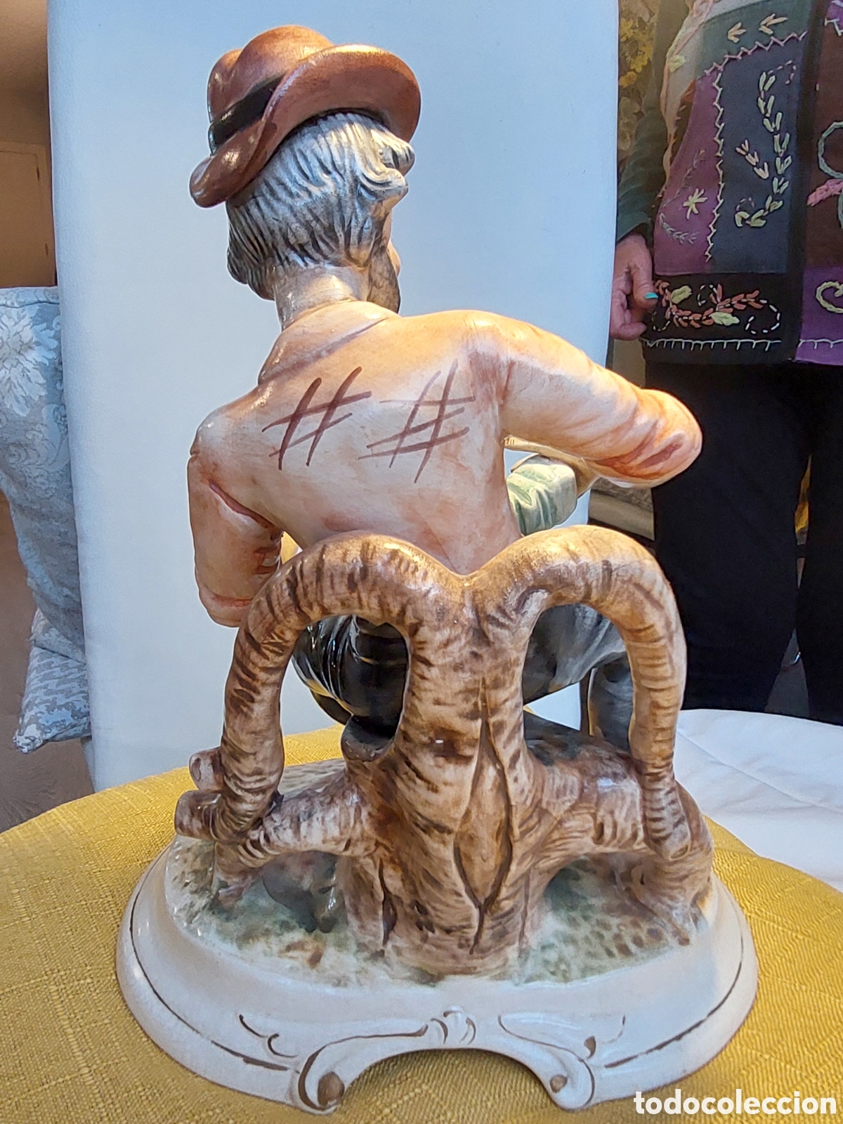 Antig&uuml;edades: Hombre del acorde&oacute;n. Capodimonte. - Foto 7