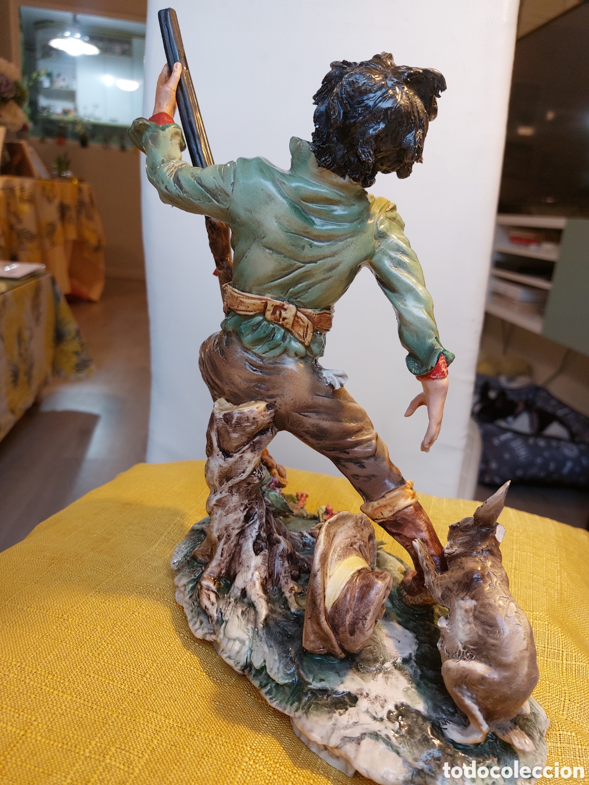 Antig&uuml;edades: Cazador. Capodimonte - Foto 3