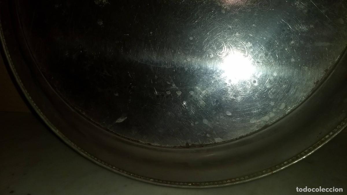 Antig&uuml;edades: Bandeja de metal grabada - Foto 8