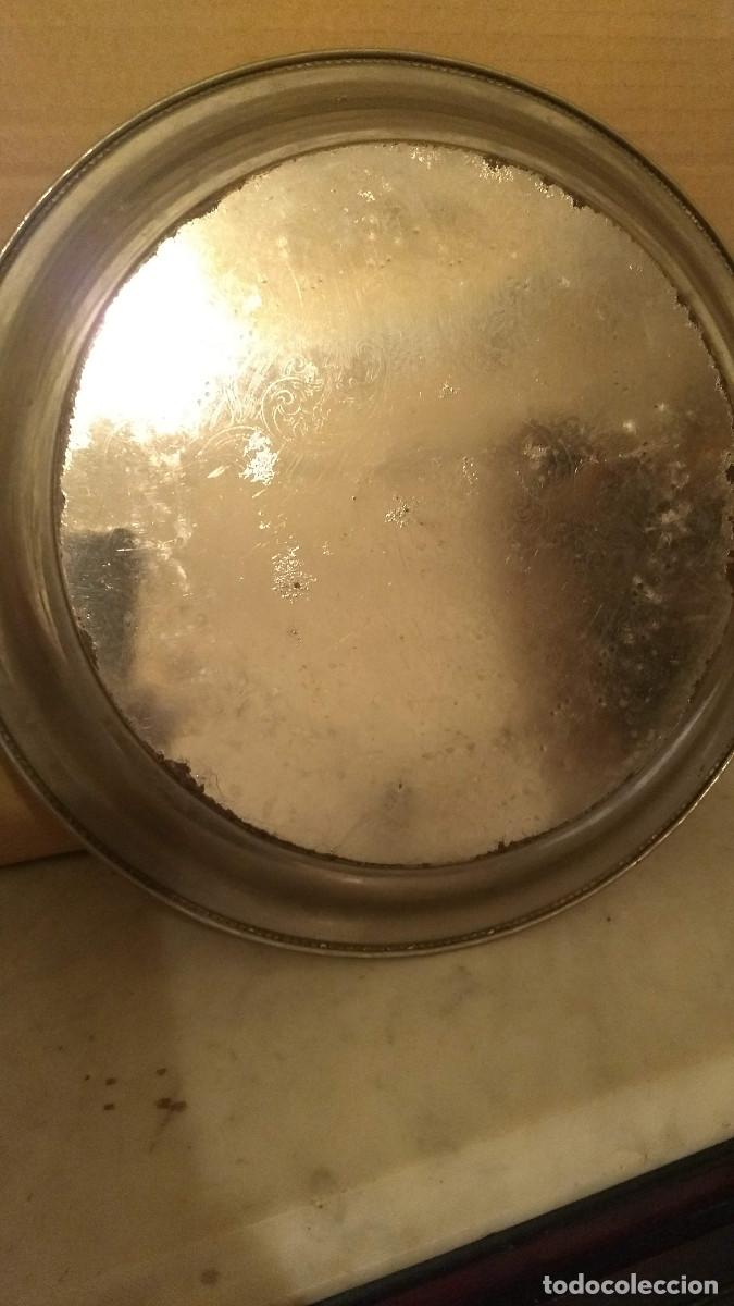 Antig&uuml;edades: Bandeja de metal grabada - Foto 11