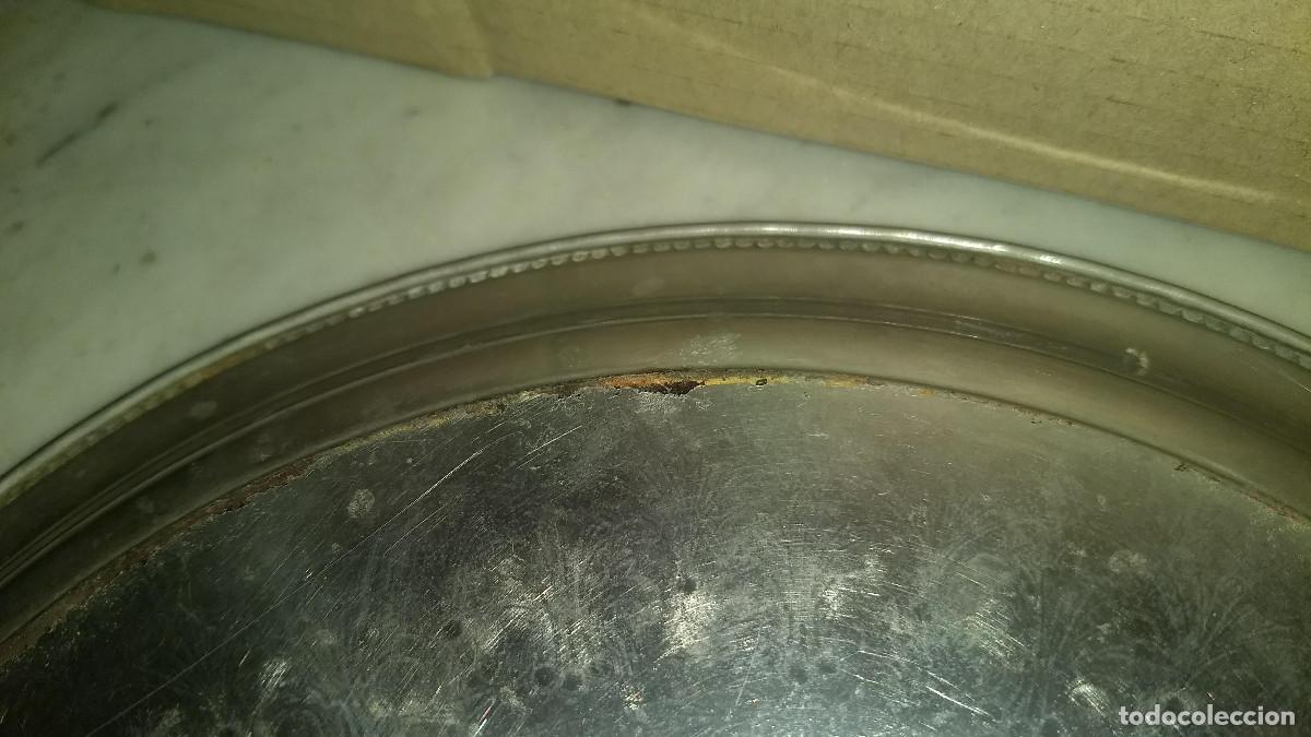 Antig&uuml;edades: Bandeja de metal grabada - Foto 16