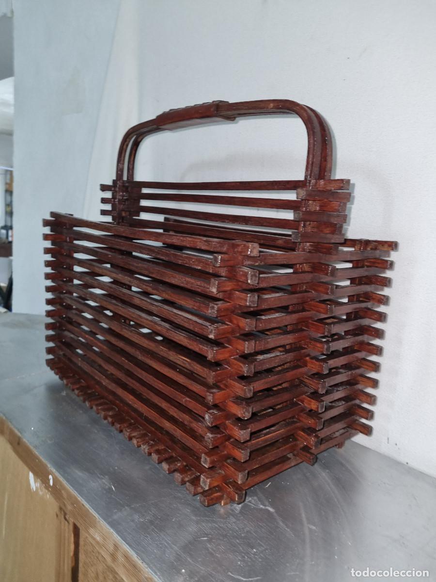 Antig&uuml;edades: REVISTERO VINTAGE EN MADERA - Foto 3