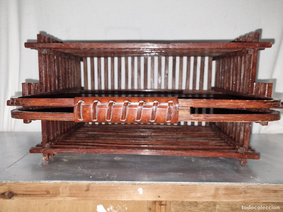 Antig&uuml;edades: REVISTERO VINTAGE EN MADERA - Foto 4