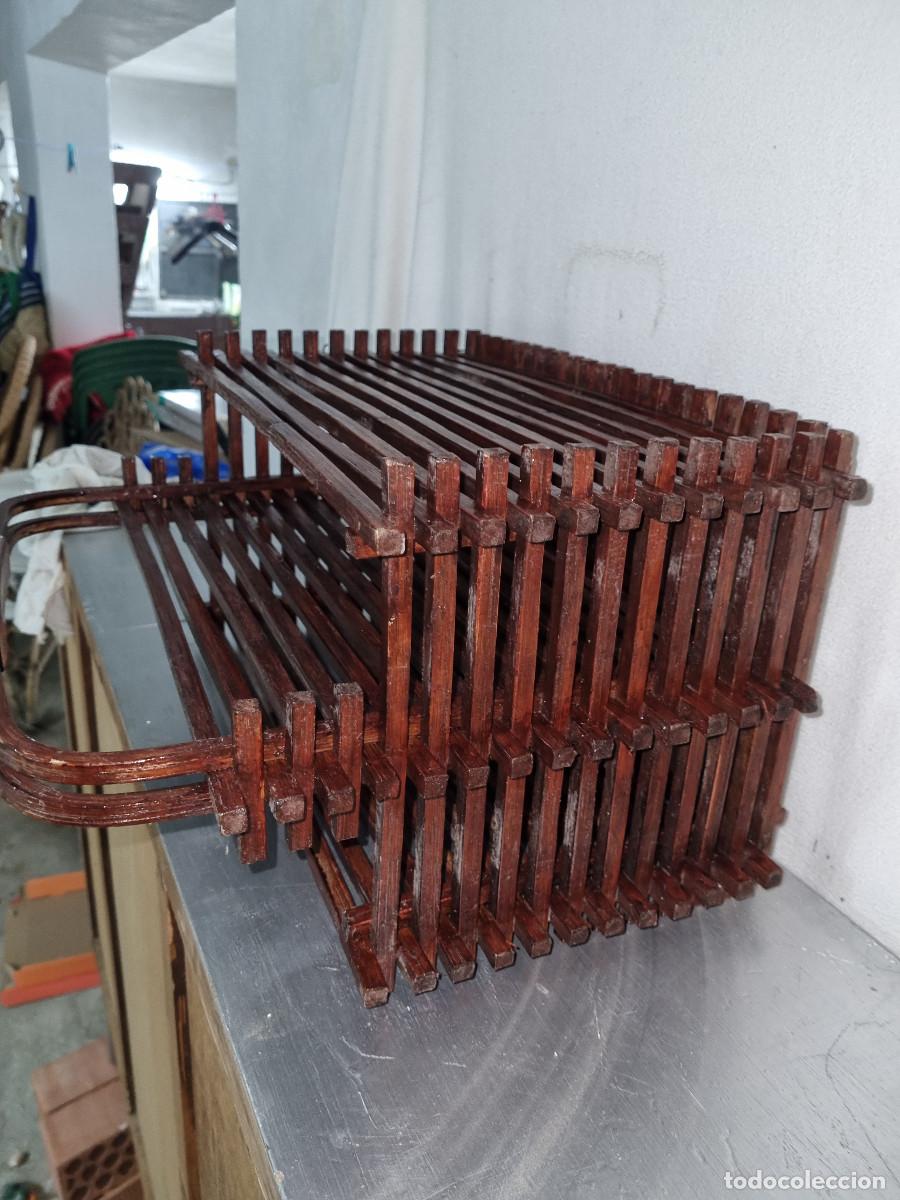 Antig&uuml;edades: REVISTERO VINTAGE EN MADERA - Foto 5