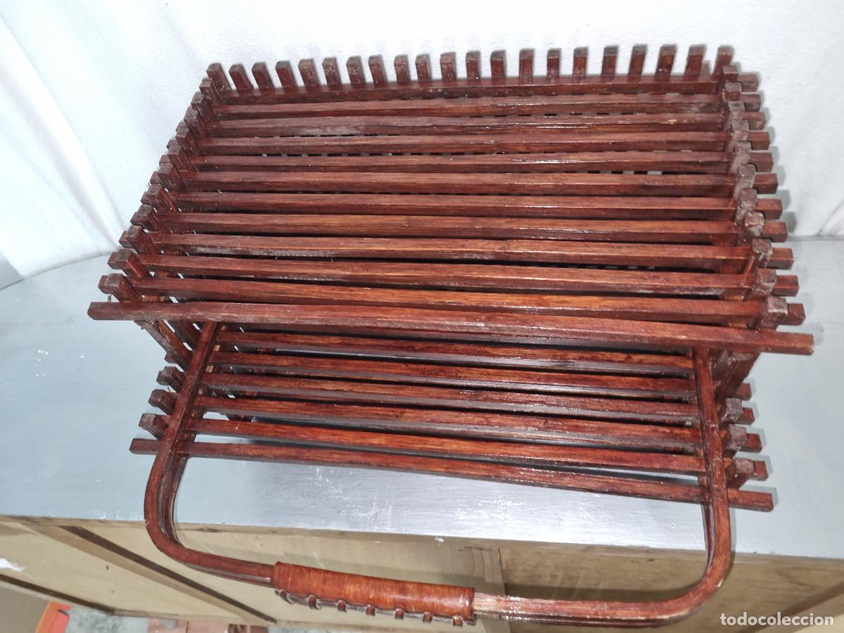 Antig&uuml;edades: REVISTERO VINTAGE EN MADERA - Foto 6