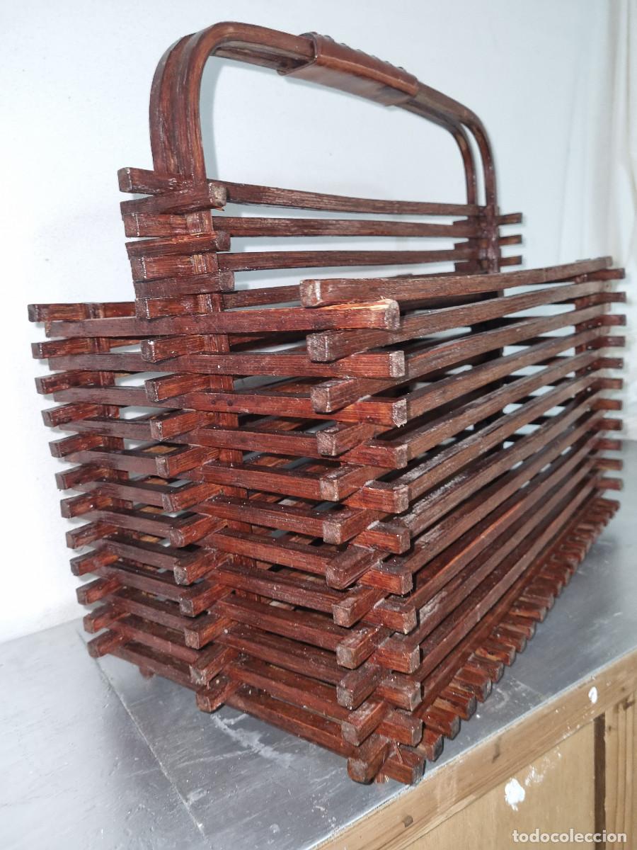 Antig&uuml;edades: REVISTERO VINTAGE EN MADERA - Foto 8