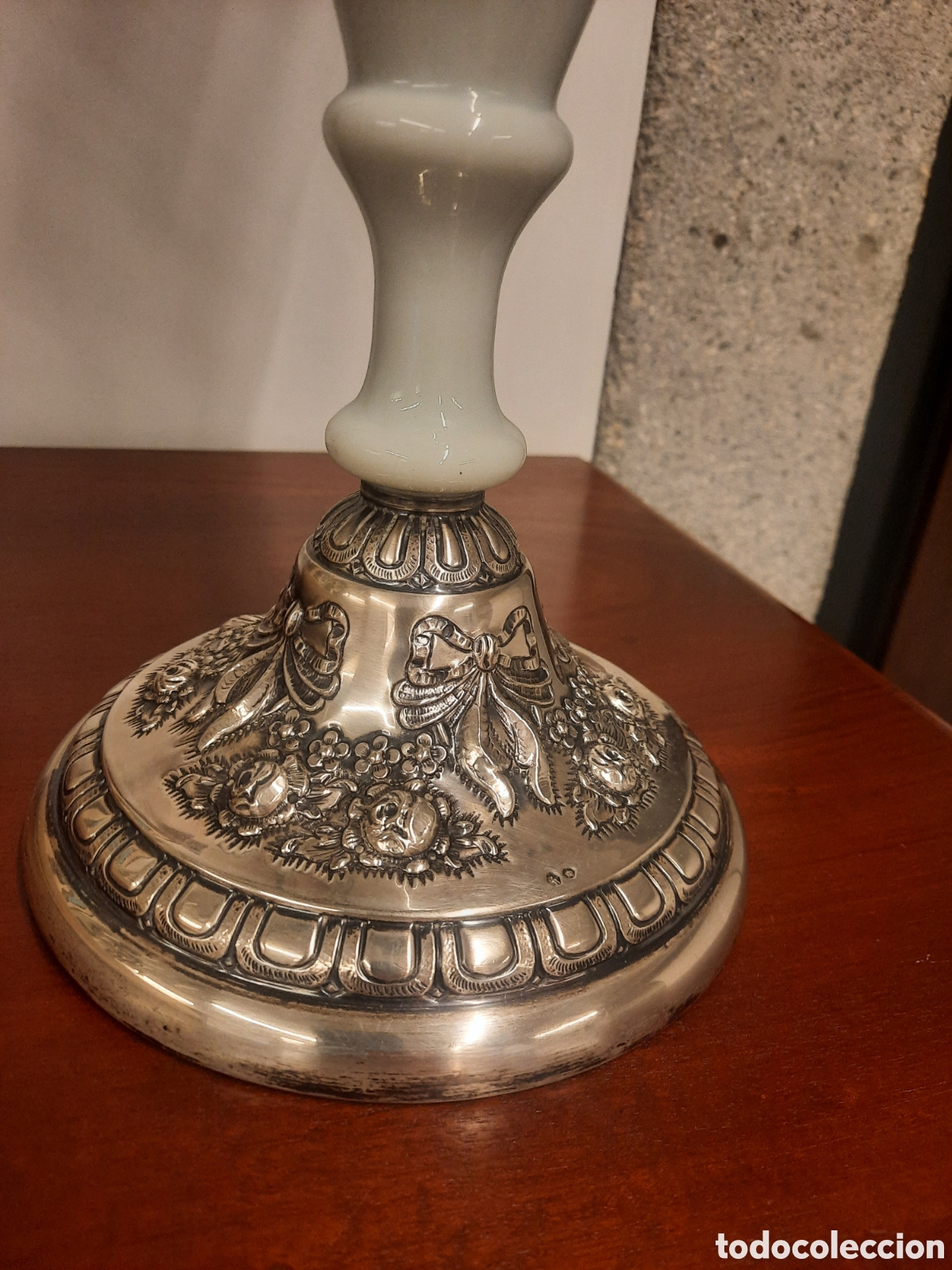 Antig&uuml;edades: Bonito jarr&oacute;n de opalina y plata - Foto 2