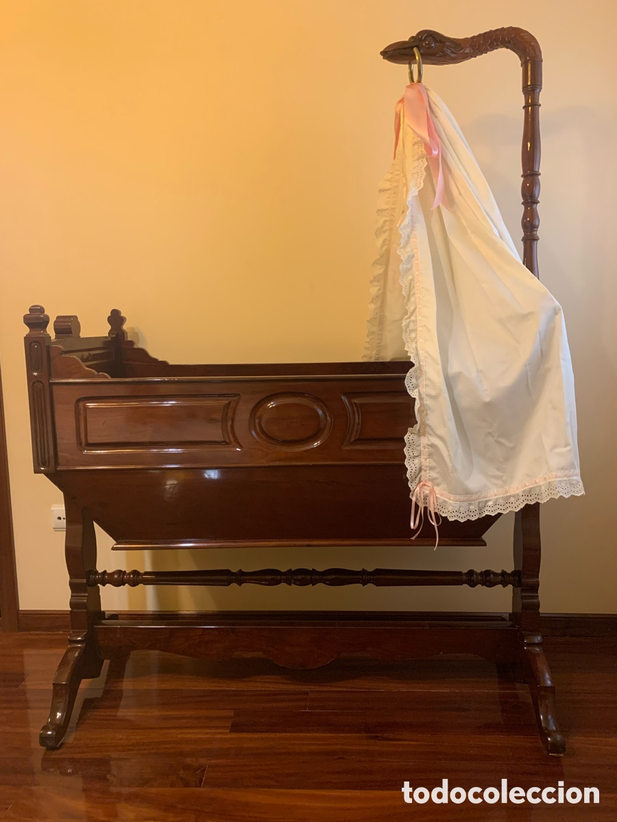 Antig&uuml;edades: CUNA DE CAOBA DE CUBA - Foto 1