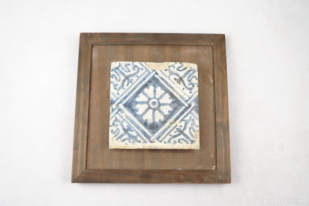 Antig&uuml;edades: Azulejo G&oacute;tico, Manises de Valencia - finales s. XV. - Foto 1