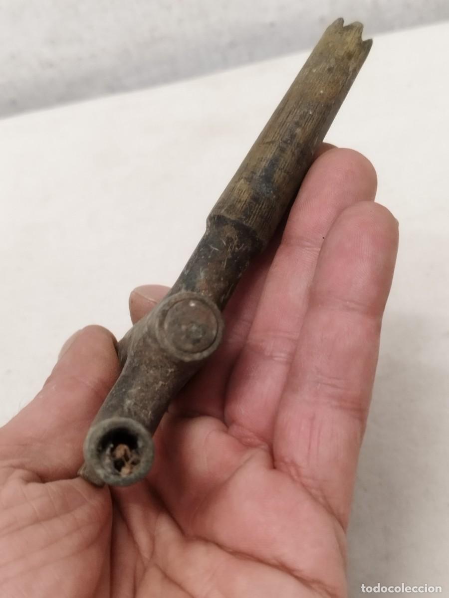 Antig&uuml;edades: Antiguo grifo de bronce o lat&oacute;n. - Foto 4