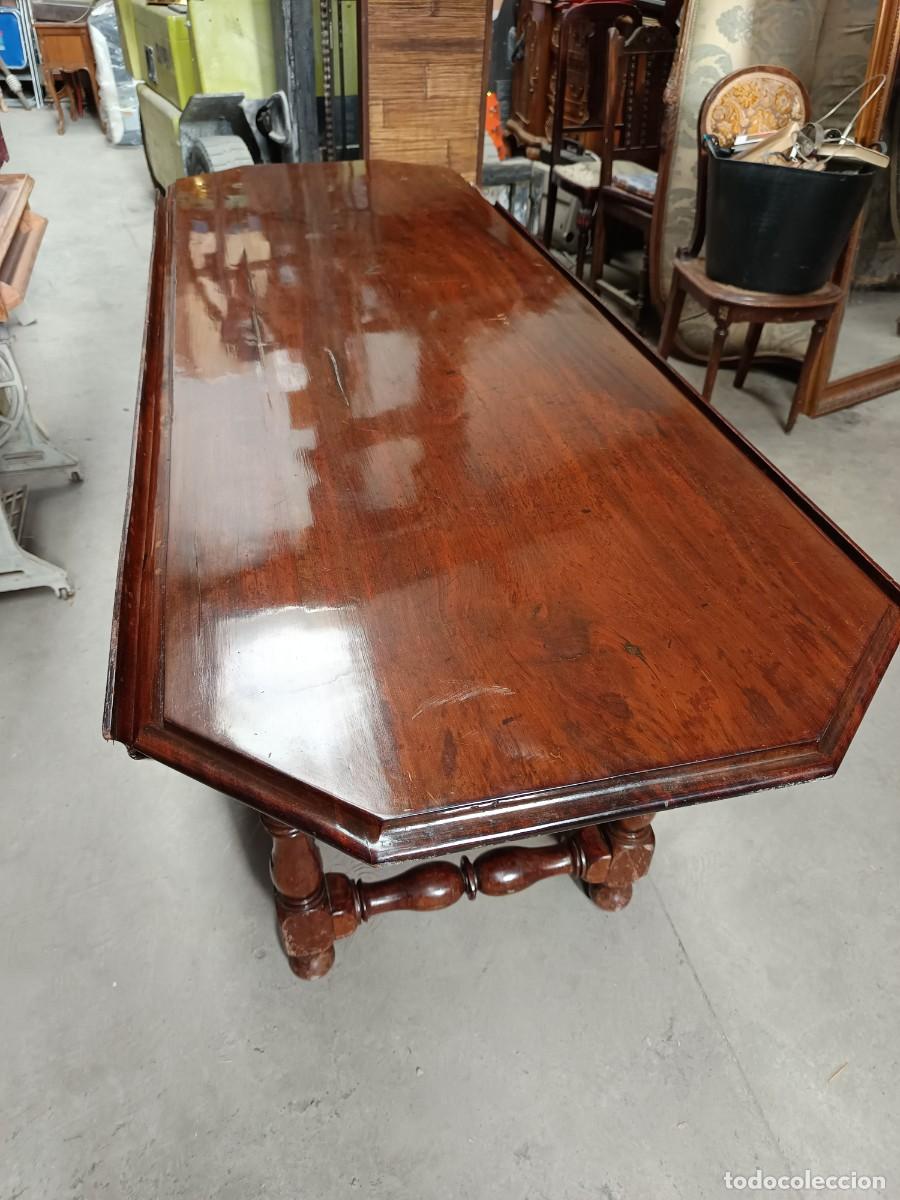 Antig&uuml;edades: MESA DE COMEDOR EXTENSIBLE DE CAOBA - Foto 3