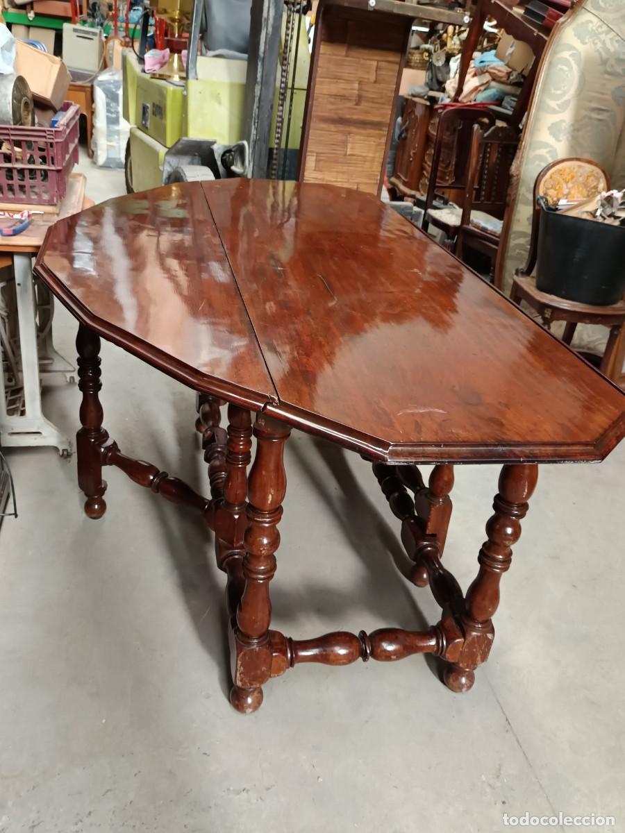 Antig&uuml;edades: MESA DE COMEDOR EXTENSIBLE DE CAOBA - Foto 5