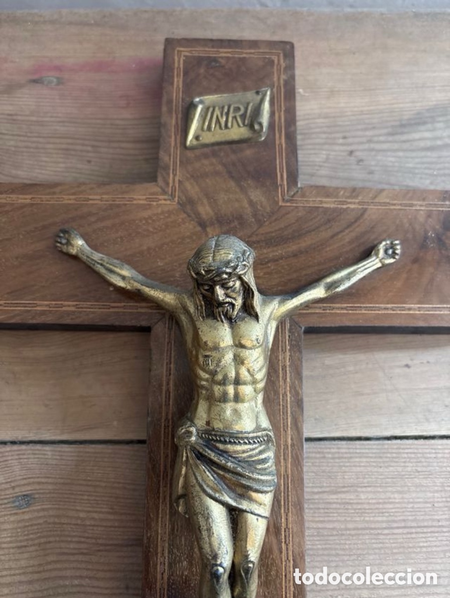 Antig&uuml;edades: Crucifijo de madera con INRI - Foto 2