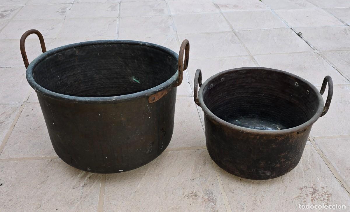 Antig&uuml;edades: 2 calderos de cobre antiguos - Foto 1