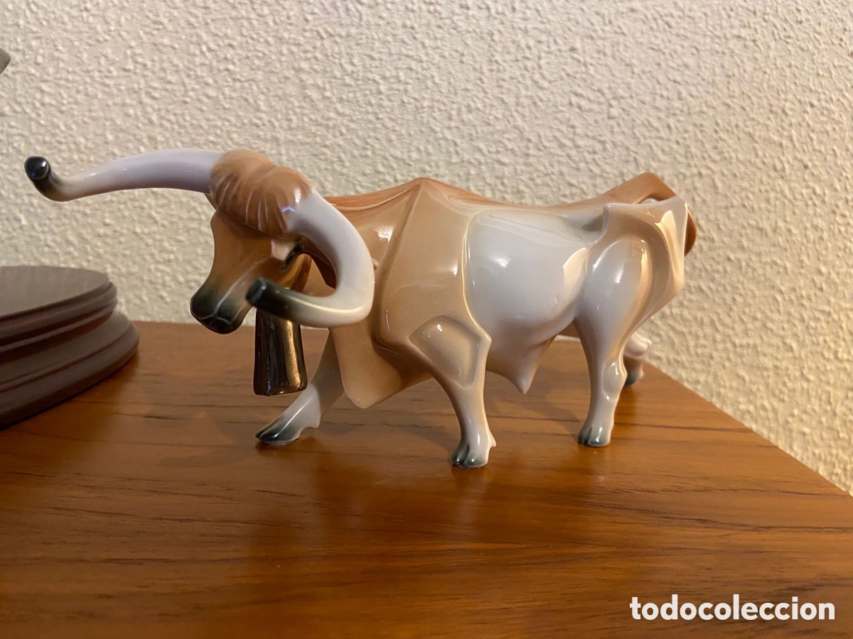 Antig&uuml;edades: Figura de toro de algora - Foto 1