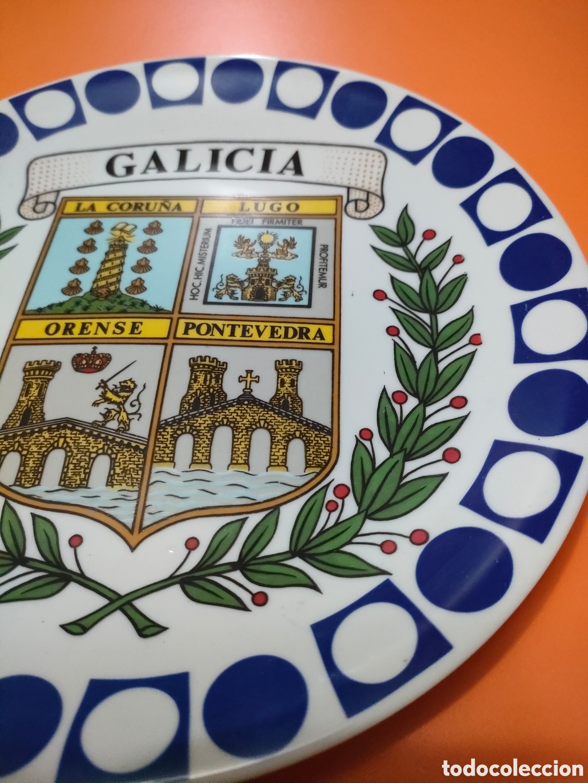 Antig&uuml;edades: Plato con los escudos de Galicia - Foto 2