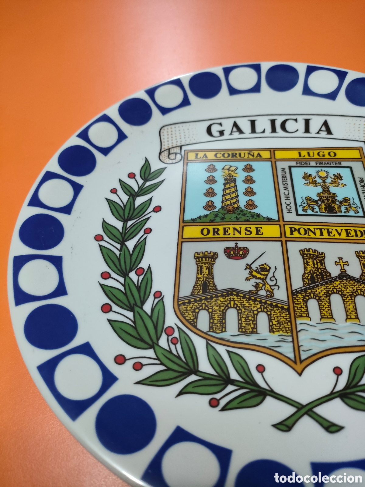 Antig&uuml;edades: Plato con los escudos de Galicia - Foto 3