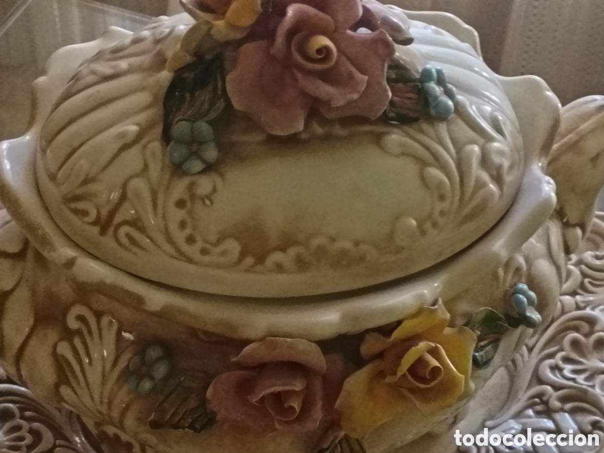 Antig&uuml;edades: Sopera porcelana Capidimonte - Foto 5