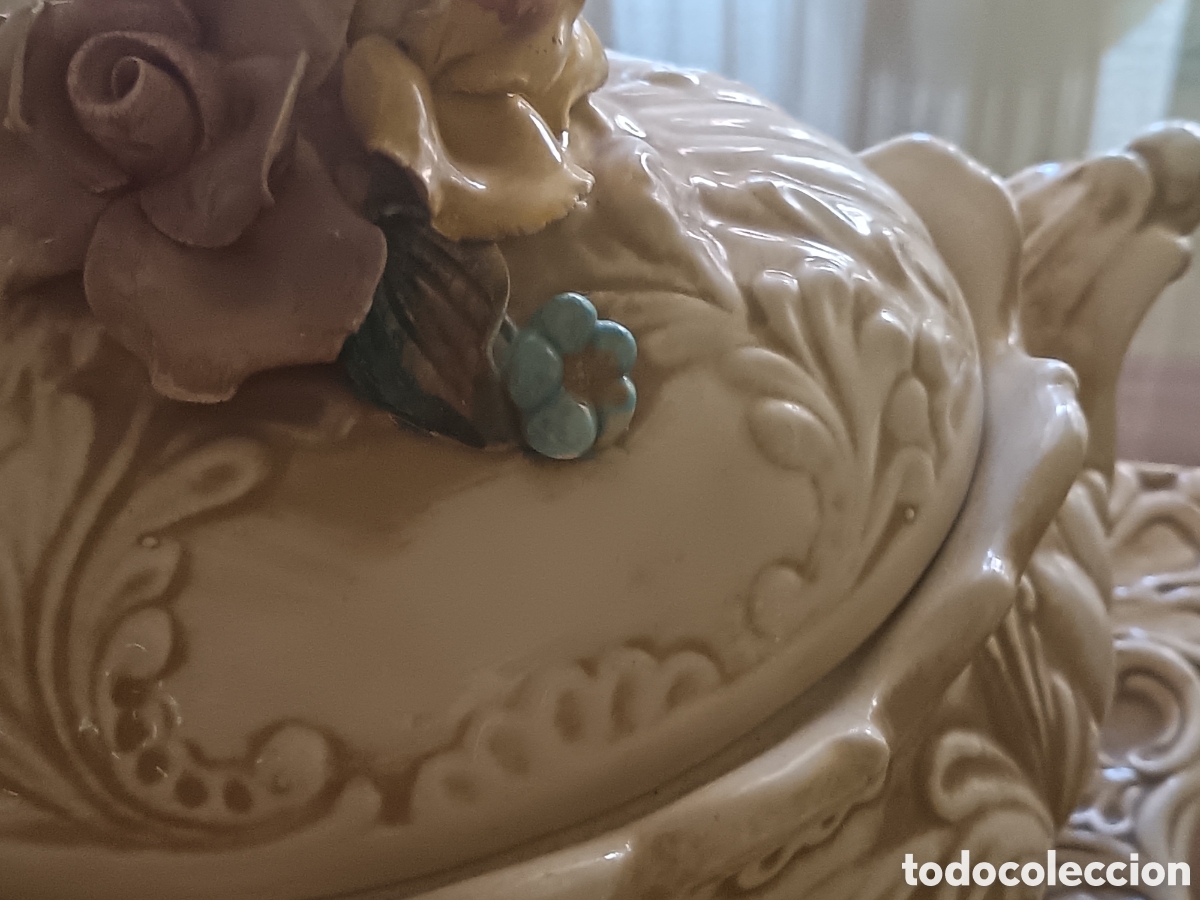 Antig&uuml;edades: Sopera porcelana Capidimonte - Foto 9