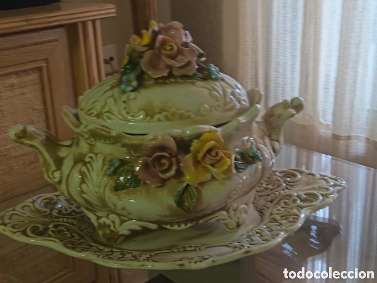 Antig&uuml;edades: Sopera porcelana Capidimonte - Foto 10