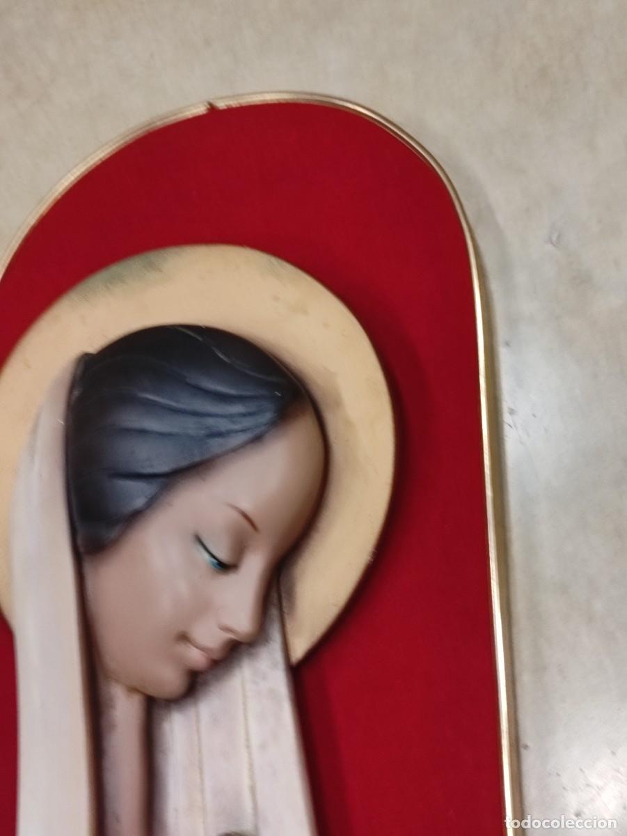 Antig&uuml;edades: Cuadro virgen Mar&iacute;a en relieve - Foto 3