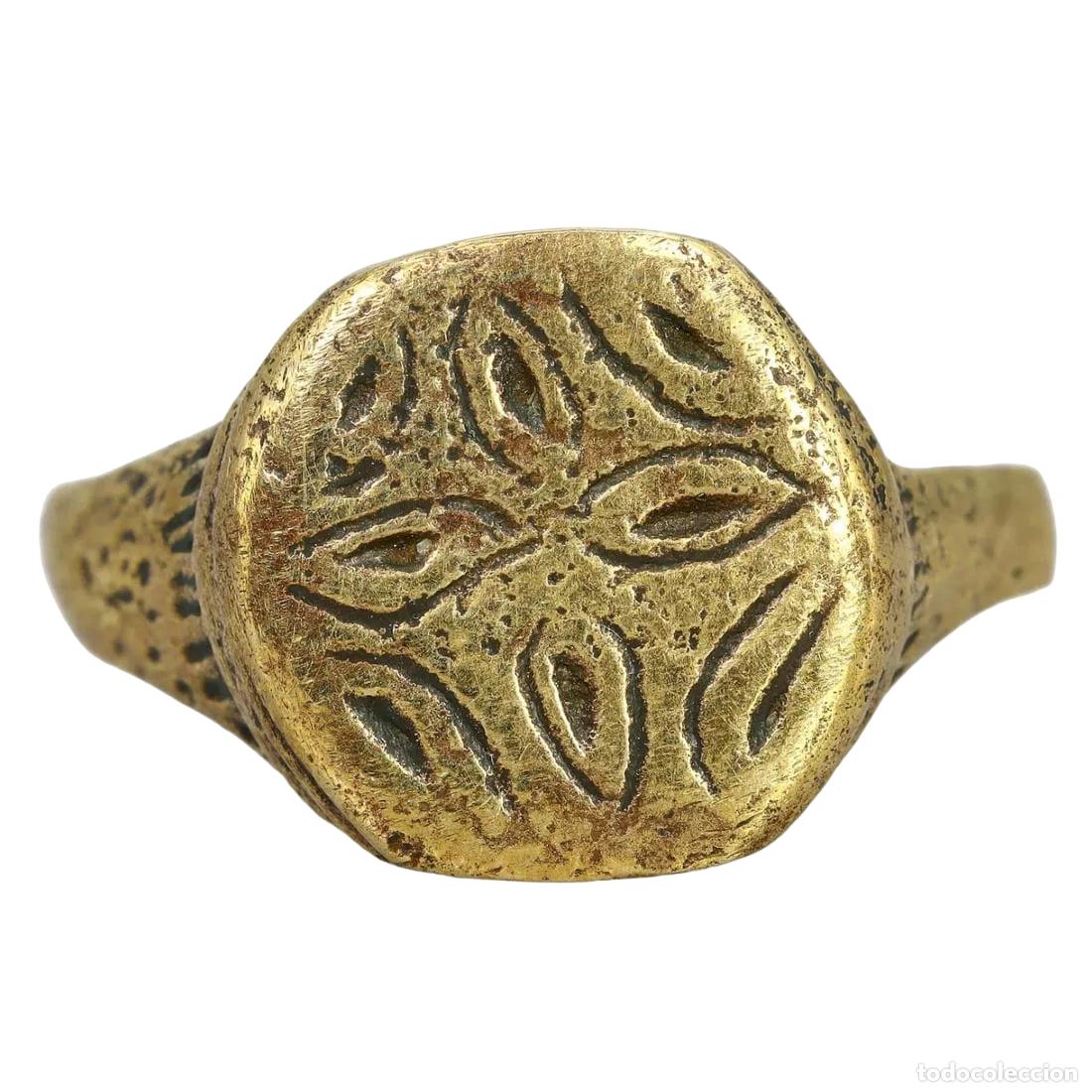 Antig&uuml;edades: 934-Era medieval y los cruzados-Bronce-Interesante anillo con estrella de Bel&eacute;n-19mm-Siglos 11&ordm;/13DC