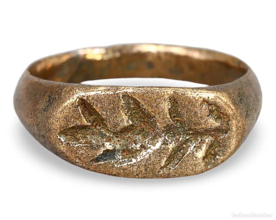 Antig&uuml;edades: 696-Antigua Roma-Bronce-anillo grabado con una espiga de trigo en el bisel-13 mm-siglos 1&ordm; / 3&ordm;DC-