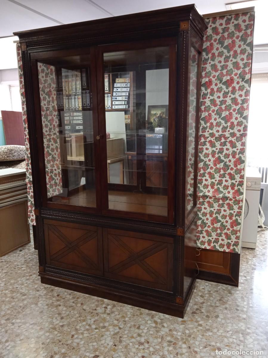 Antig&uuml;edades: VITRINA DE CREACIONES GIMENEZ - Foto 1