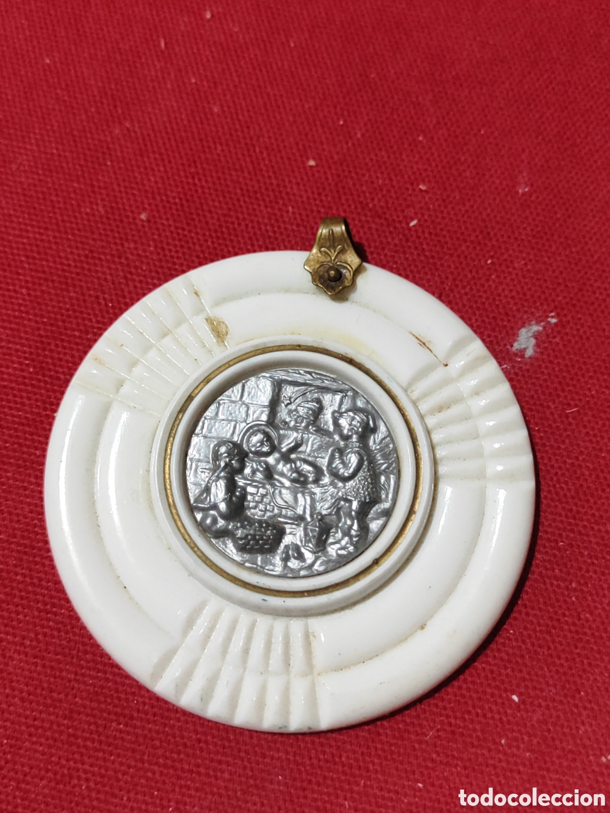 Antig&uuml;edades: Curiosa medalla de cuna - Foto 1