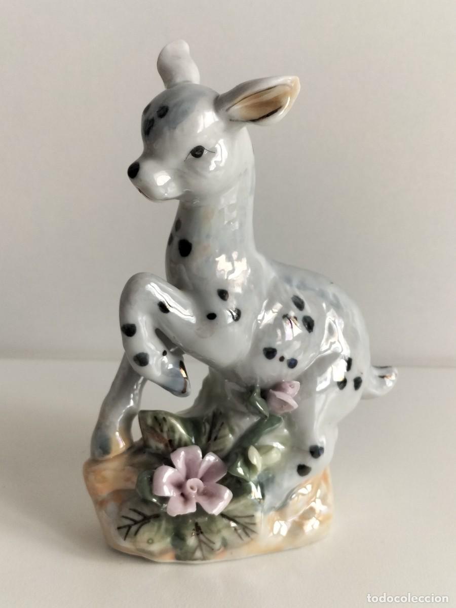 Antig&uuml;edades: CERVATILLO DE PORCELANA. PARA RESTAURAR. - Foto 1