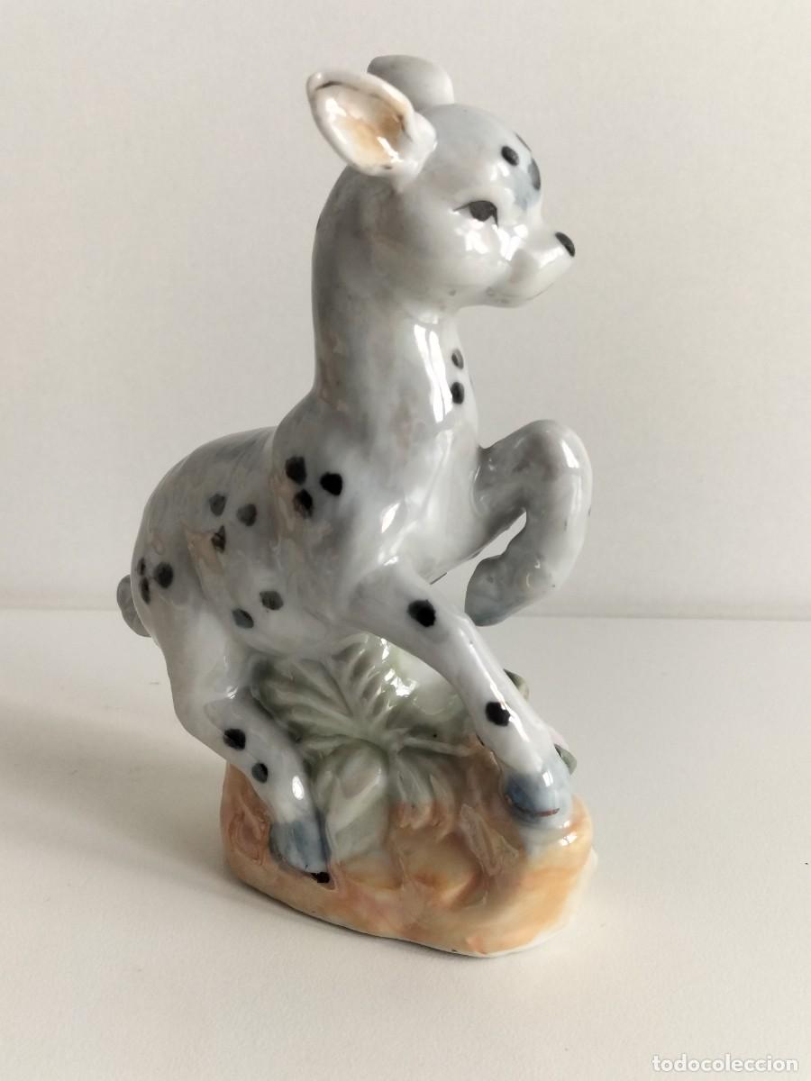 Antig&uuml;edades: CERVATILLO DE PORCELANA. PARA RESTAURAR. - Foto 2