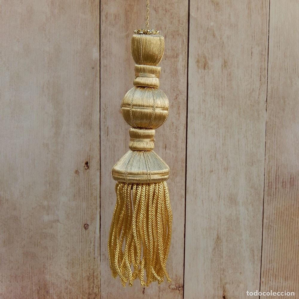Antig&uuml;edades: Borla dorada de 10 cm con fleco de canutillo de 7 cm - Foto 1