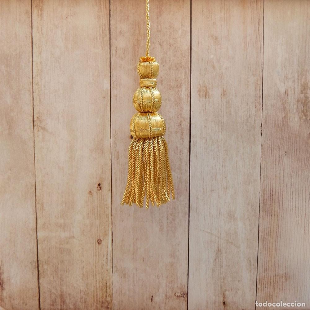 Antig&uuml;edades: Borla de oro de 5 cm con flecos de canutillo de 5cm - Foto 1