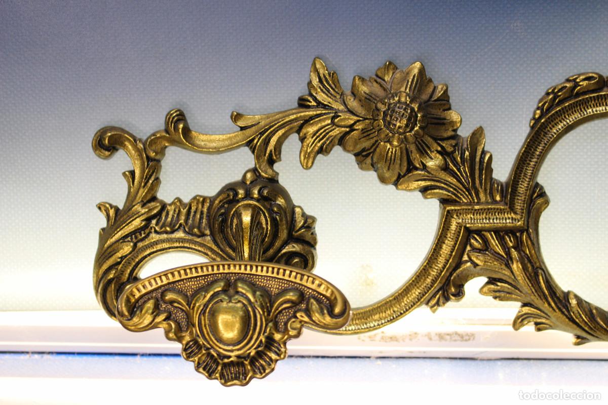 Antig&uuml;edades: Perchero de bronce o lat&oacute;n estilo Peris Andreu. - Foto 2