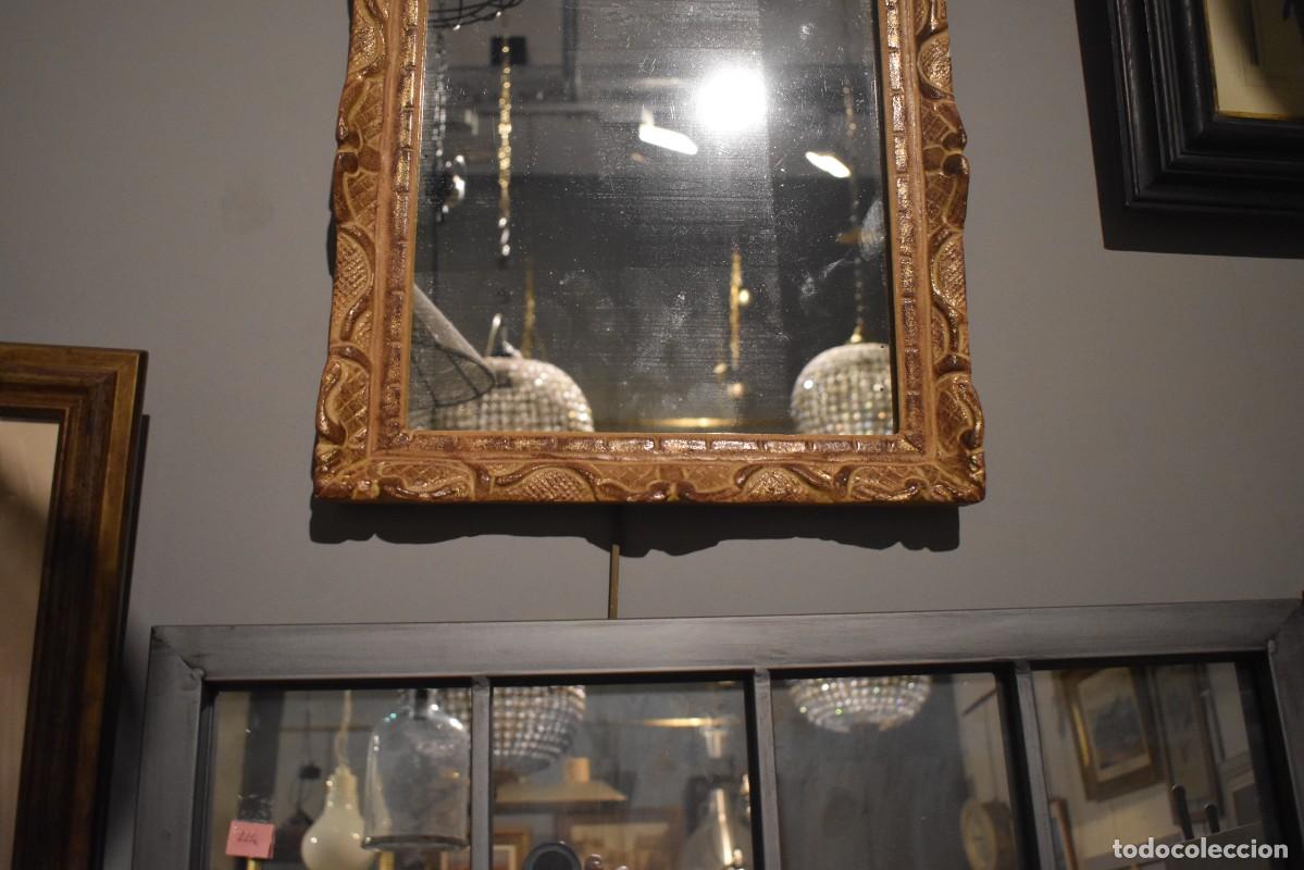 Antig&uuml;edades: Espejo cornucopia de madera con su luna original - Foto 4