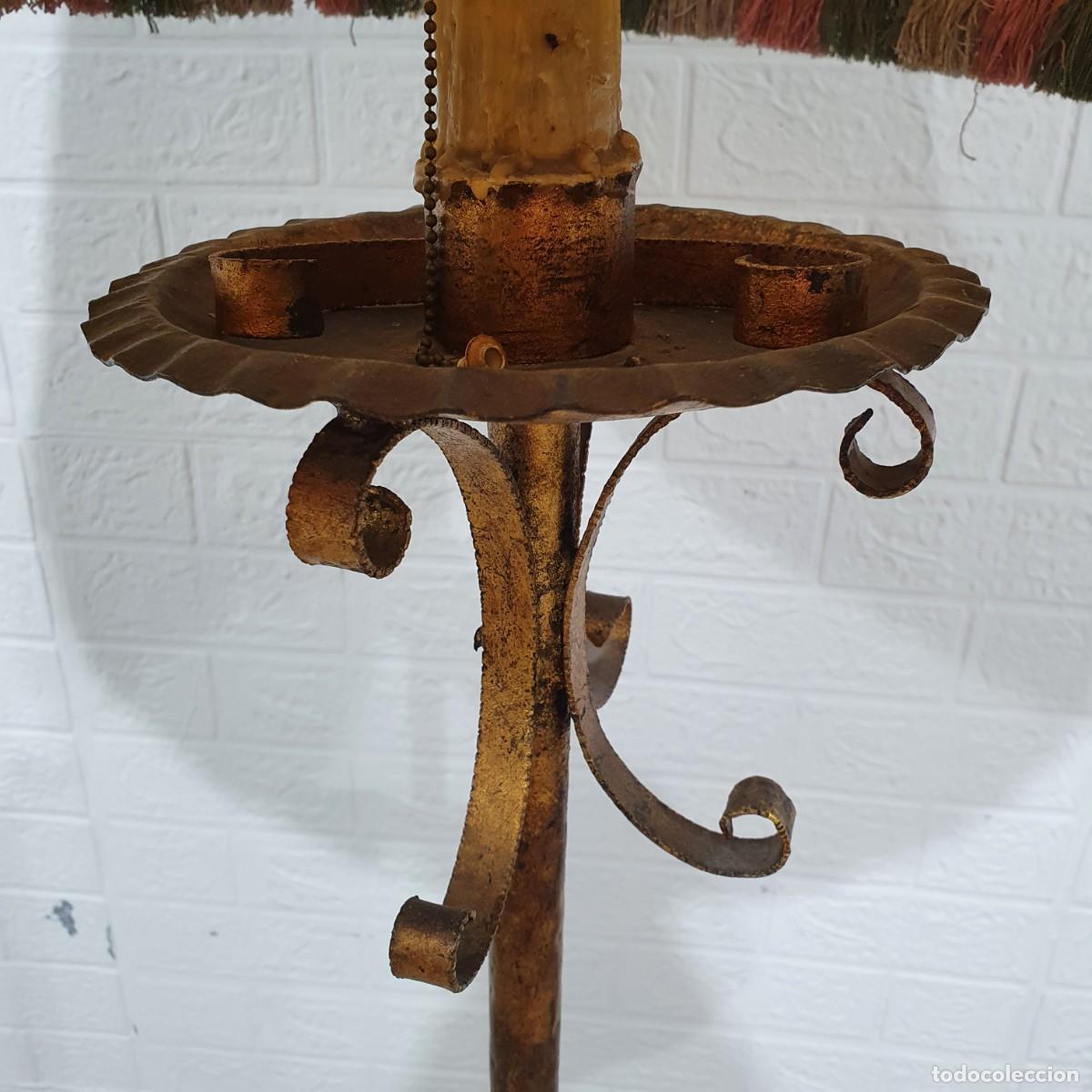 Antig&uuml;edades: Lampara de pie en hierro forjado - Foto 2