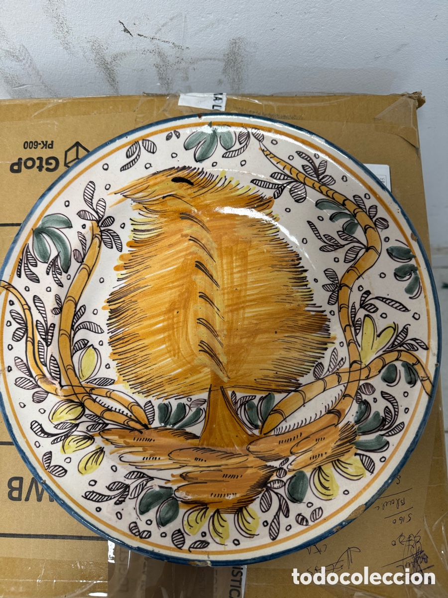 Antig&uuml;edades: Plato de Manises antiguo - Foto 1