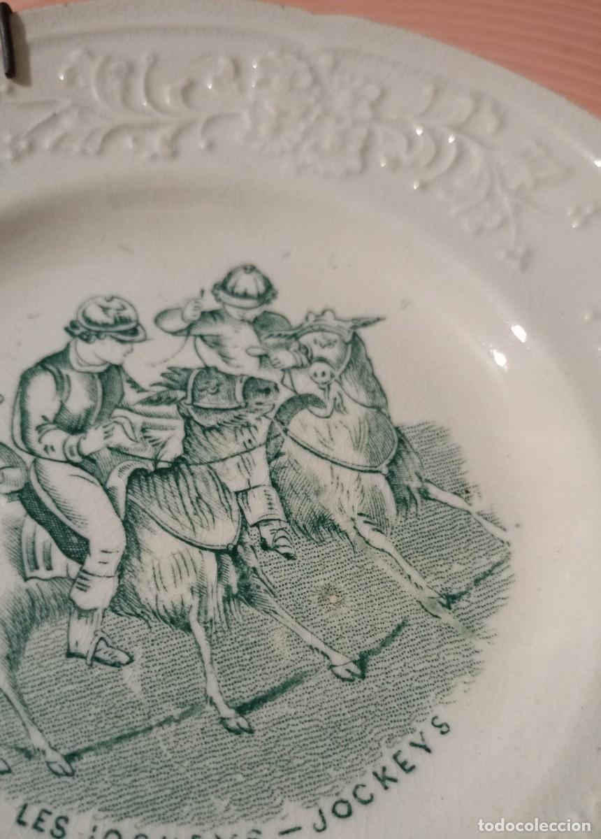 Antig&uuml;edades: Plato con transferencia jockeys - Foto 4