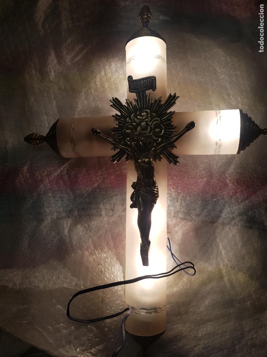 Antig&uuml;edades: CRUCIFIJO CON ILUMINACION - Foto 2