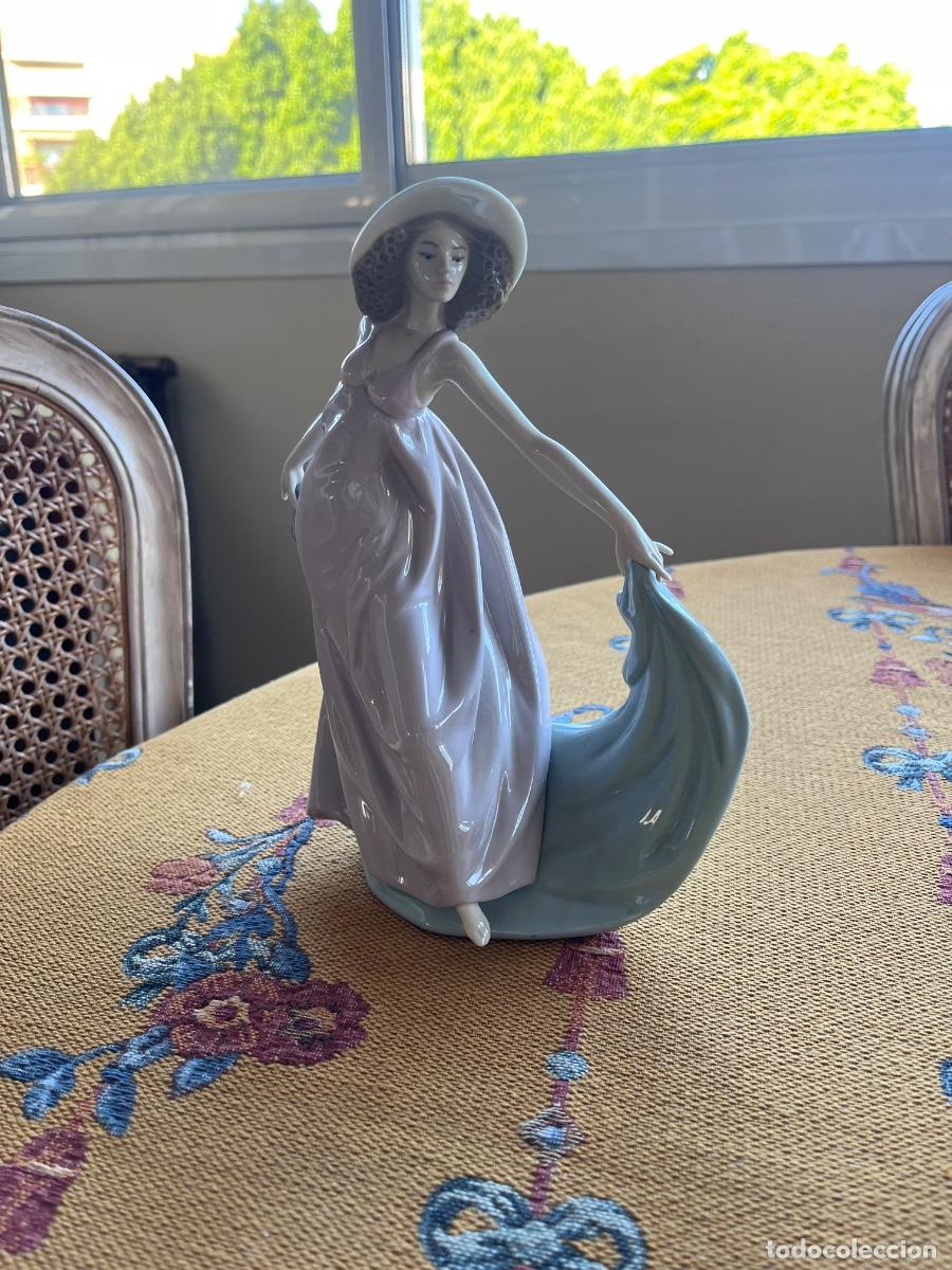 Antig&uuml;edades: Figura Lladr&oacute; danza de la primavera ref 5663 - Foto 1