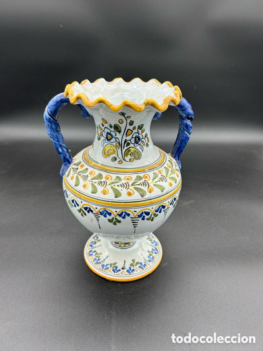 Antig&uuml;edades: Bonita Jarra de Talavera - Foto 1