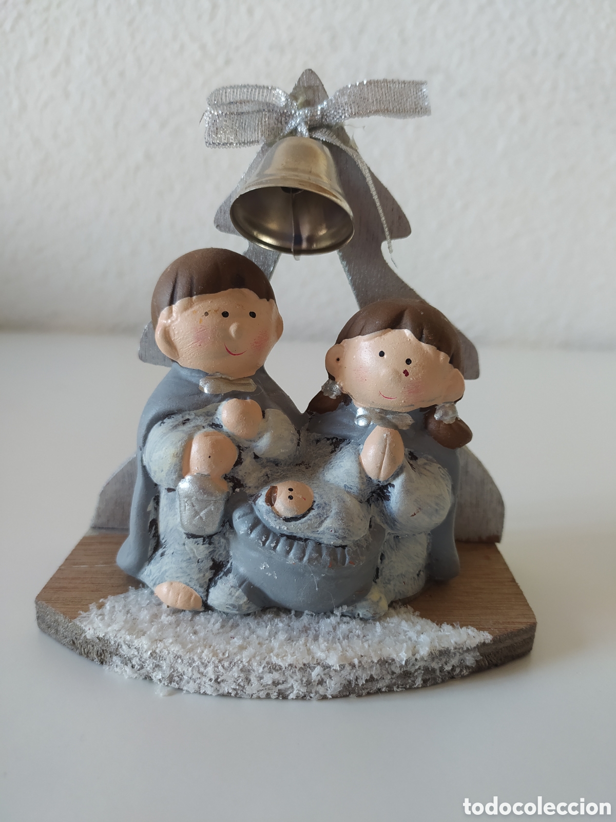 Antig&uuml;edades: Figura Nacimiento con Campana - Foto 1