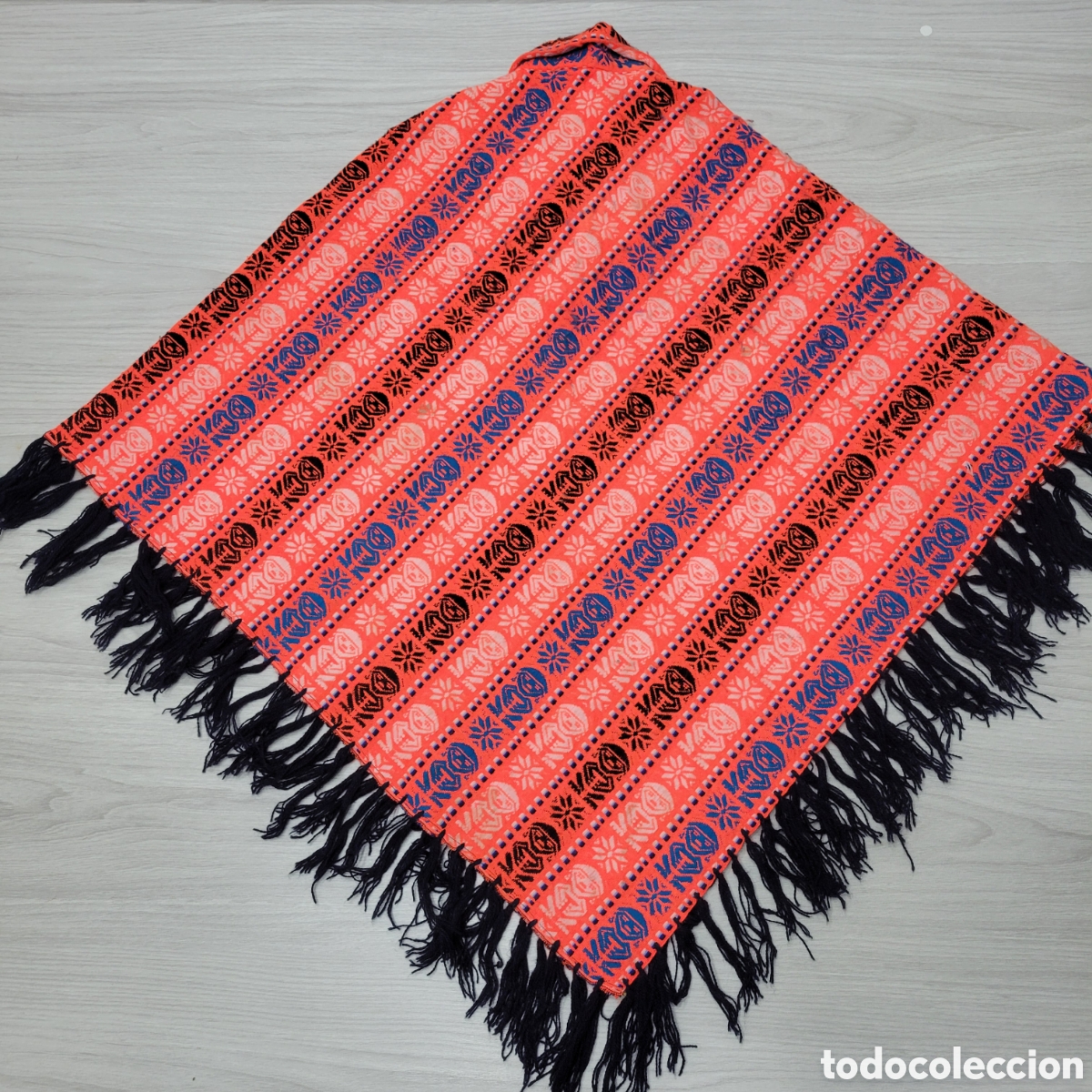 Antig&uuml;edades: Poncho Andino Peruano - Foto 2