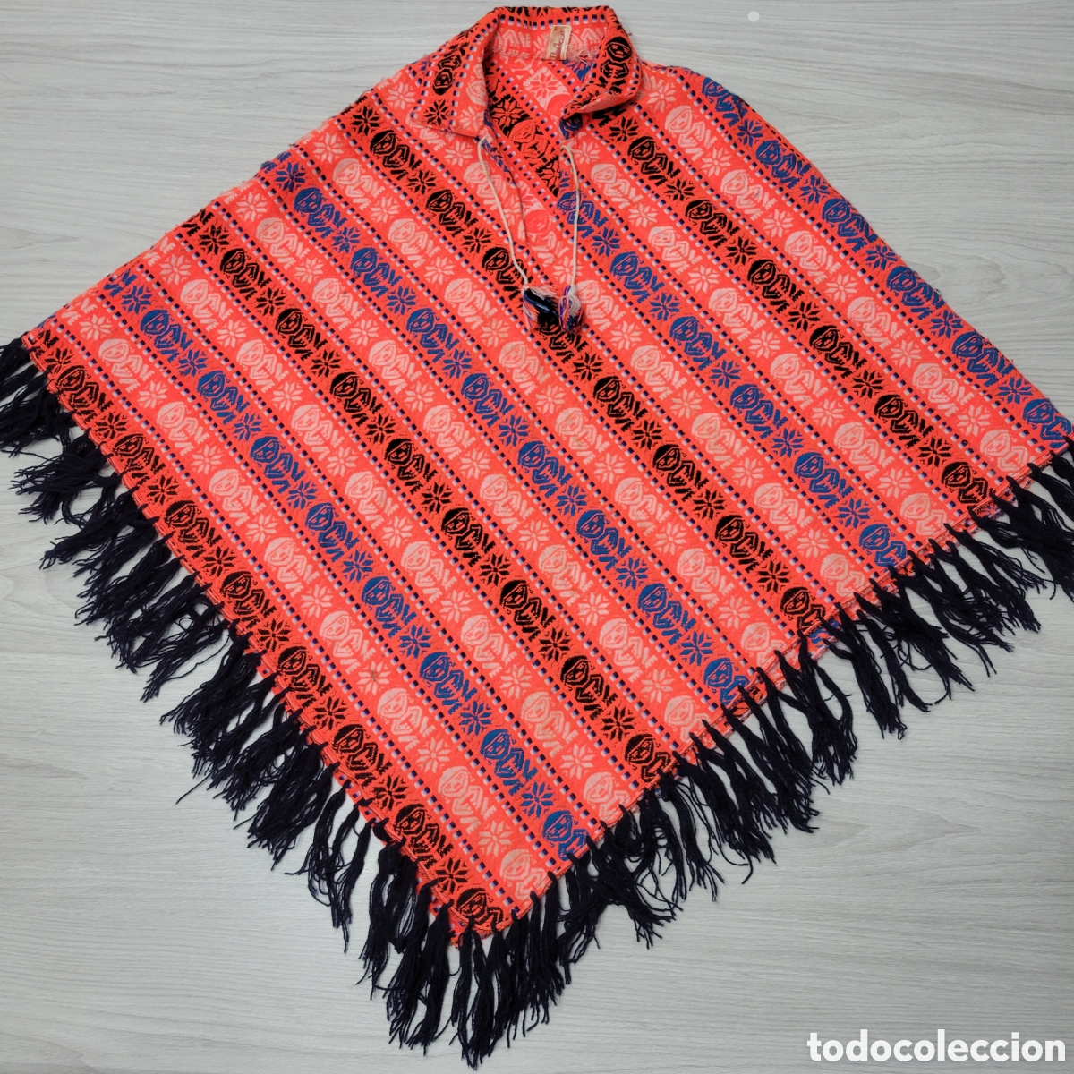 Antig&uuml;edades: Poncho Andino Peruano - Foto 1