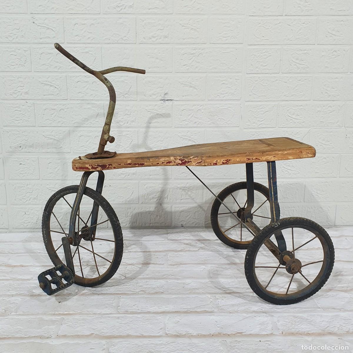Antig&uuml;edades: Triciclo antiguo de madera y hierro. - Foto 2