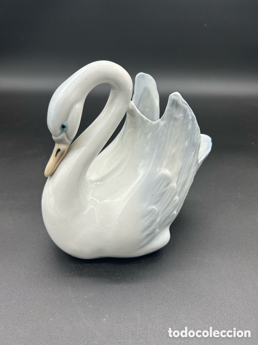 Antig&uuml;edades: Bonito Cisne de cer&aacute;mica - Foto 1