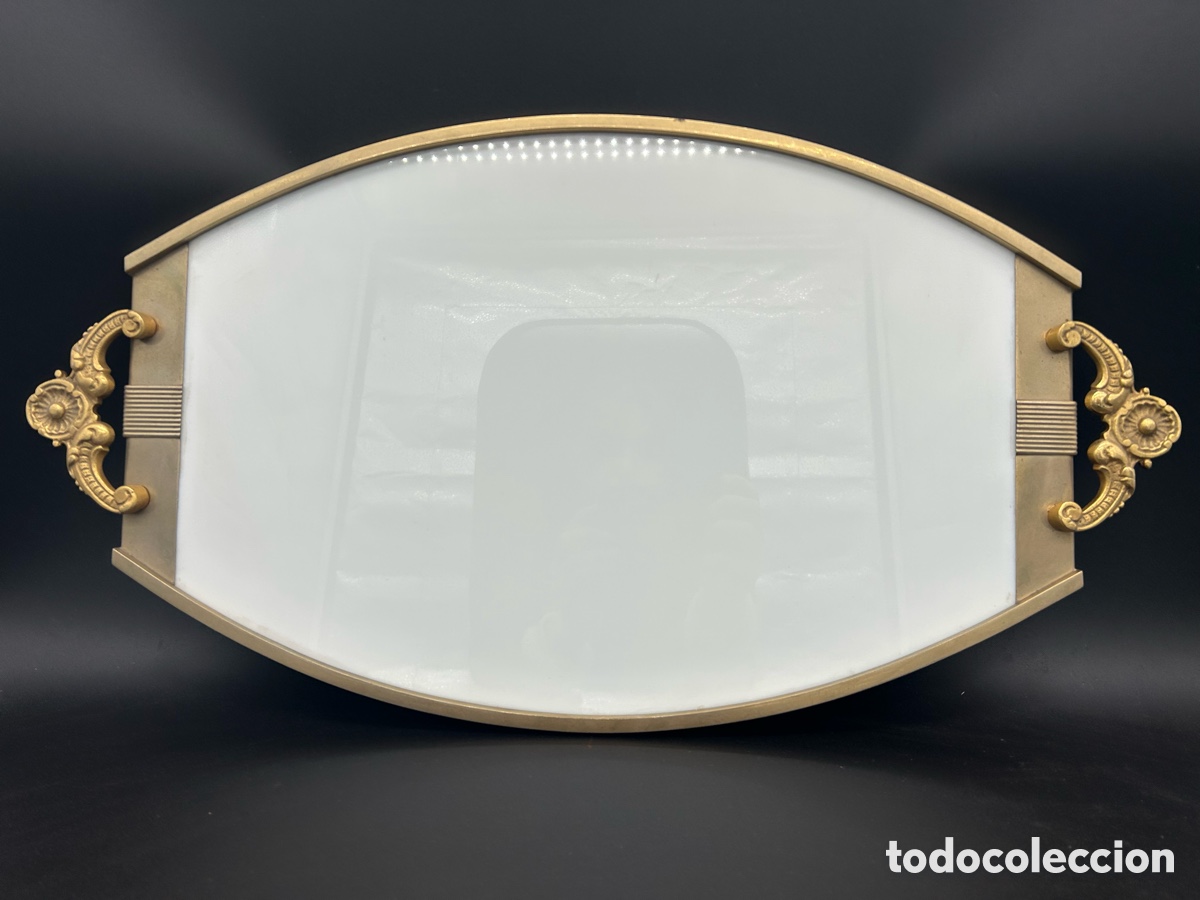 Antig&uuml;edades: Bandeja de metal, dorado en los bordes - Foto 1