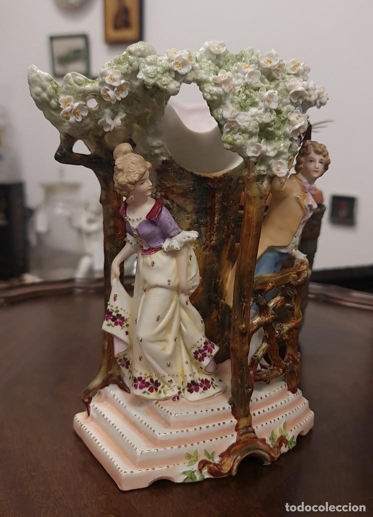 Antig&uuml;edades: Jarr&oacute;n antiguo de biscuit del siglo XIX - Foto 2