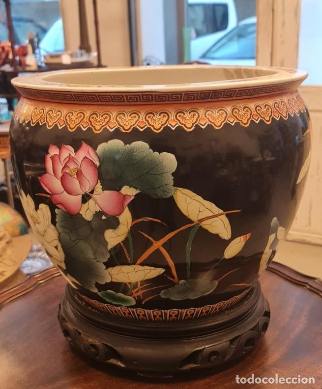 Antig&uuml;edades: Pecera macetero chino con soporte - Foto 1